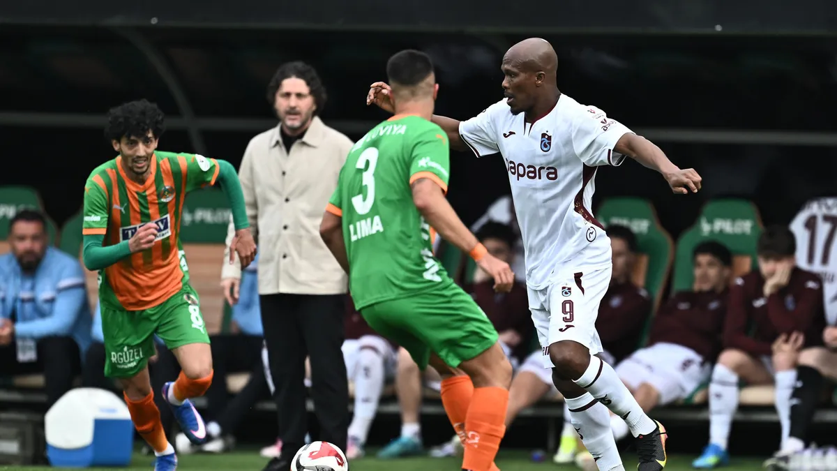 Zirve takibinde kritik kayıp! Trabzonspor deplasmanda Alanyaspor engeline takıldı