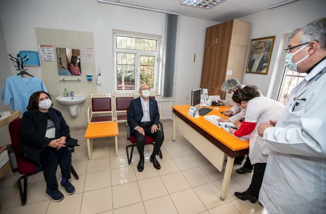 CHP lideri Kemal Kılıçdaroğlu koronavirüs aşısının ilk dozunu yaptırdı - 2