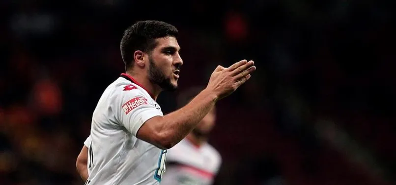 El Kabir, Japonya ekibi Sagan Tosu'yla anlaştı