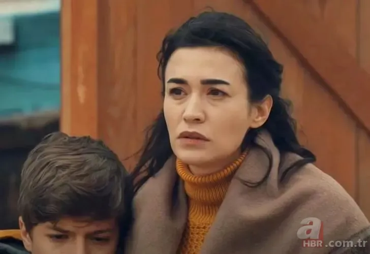 Ecem Özkaya'nın yakışıklı oğluna bakın! Gönül Dağı'nın Zahide'siydi! Babası da çok ünlü... 2