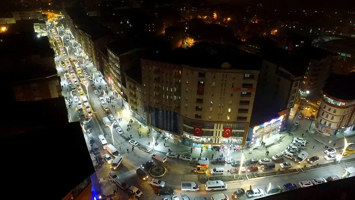 Hakkari'ye modern aydınlatma sistemi - 1