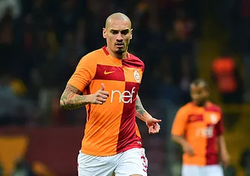 Galatasaray'da Maicon kırmızı kart gördü