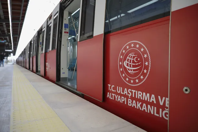 İstanbul’a yeni nesil raylı ulaşım! Sirkeci-Kazlıçeşme banliyö hattı bugün hizmete açıldı
