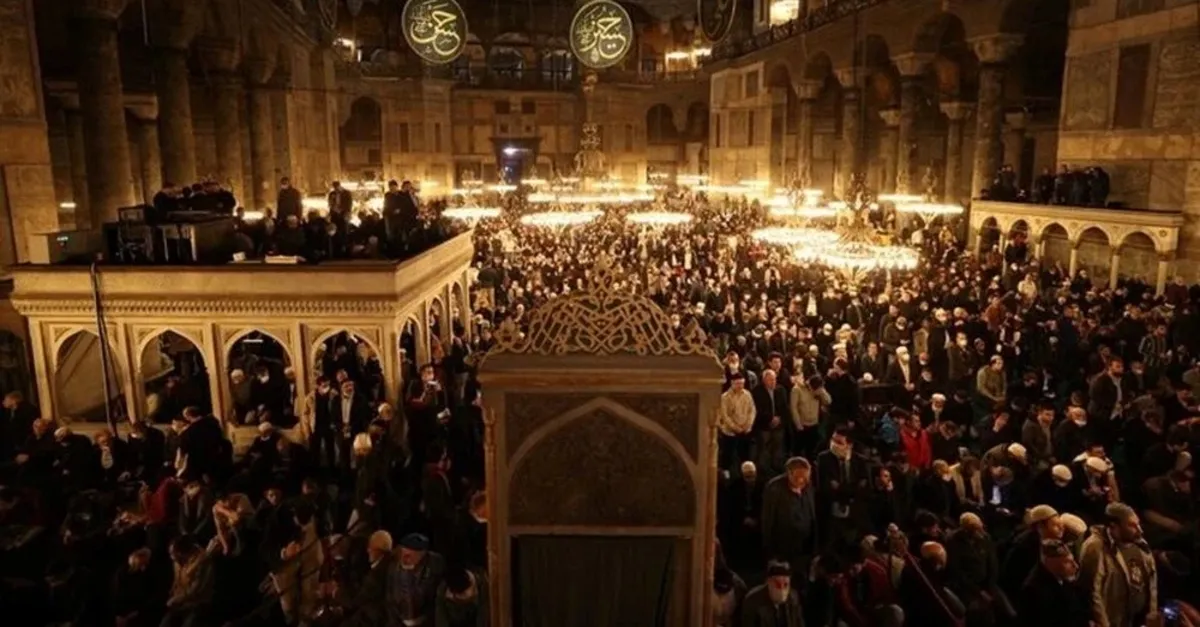 İlk teravi namazı ne zaman ve saat kaçta kılınacak? İstanbul, Ankara, İzmir için ilk teravi vakti…. (2024 DİYANET İMSAKİYE)