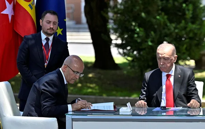 Başkan Erdoğan’dan İspanya ve İtalya dönüşü flaş mesajlar: Seçim değil terör örgütünü meşrulaştırmak için oyun var | Gazze’de ateşkes, Biden’ın mesajları, Eurofighter...