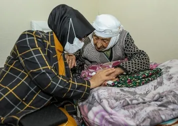122 yaşındaki Emine nineye ziyaret