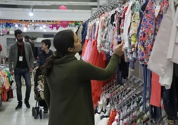 Van'da 'indirim günleri' festivaline yoğun ilgi