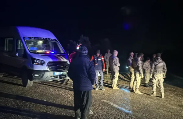 Gaziantep'te polis helikopteri düştü! 2 pilot şehit oldu! İşte olay yerinden ilk görüntüler - 7