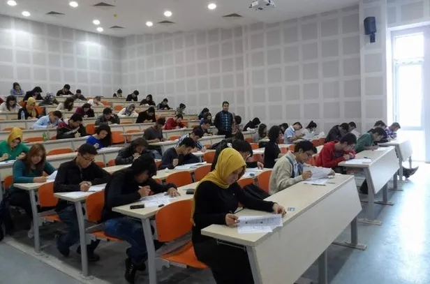 AUZEF sınav giriş yerleri sorgulama: 2022 AUZEF vize sınavı ne zaman, hangi tarihte? Sınav giriş belgesi nereden görüntülenir?