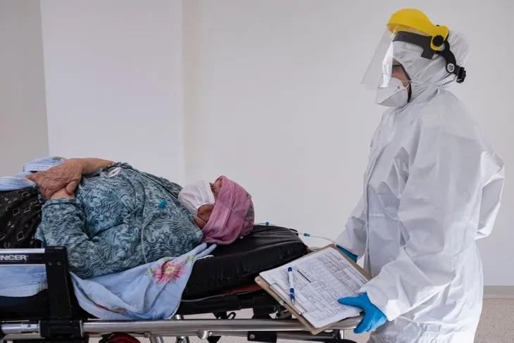 İstanbul’un ’acil durum’ hastaneleri koronavirüs hastalarını kabul etmeye başladı