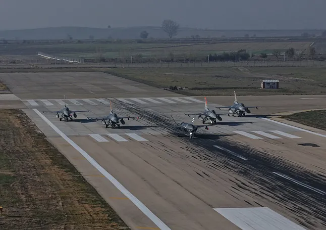 KIZILELMA yakın markajda: Savaşa yön verecek!