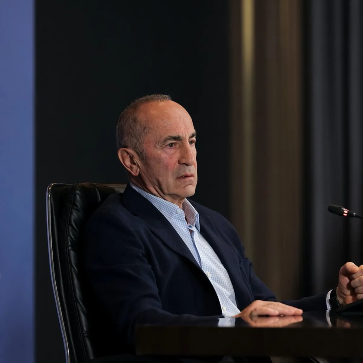 Ermenistan eski Cumhurbaşkanı Koçaryan Paşinyan'ın ipliğini pazara çıkardı!