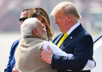 Trump'ın gündem olan ilginç anları! Hindistan Başbakanı Modi'nin aksanını taklit etti
