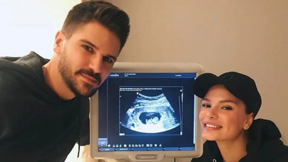 Tolgahan Sayışman ve kızından ilk fotoğraf geldi