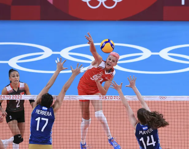 Türkiye Rusya voleybol maçı ne zaman? Tokyo 2020 Filenin Sultanları Rusya Olimpiyat Komitesi maçı hangi kanalda?