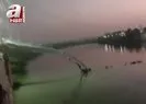Hindistan’da köprü çöktü