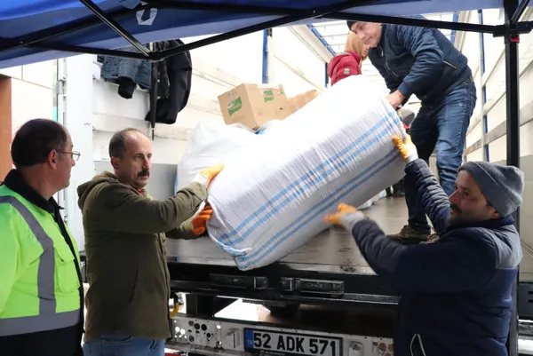 Karadeniz'den deprem bölgesine yardım seferberliği - 8