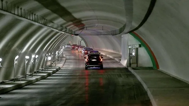 Avrasya Tüneli son dakika | Avrasya Tüneli araç girişine neden kapatıldı, ne zaman açılacak? Kaç km?