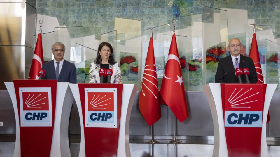 HDP'den CHP'ye 'seçim ayarlı' ziyaret! Fotoğraf özenle seçildi: İşte perde arkası...