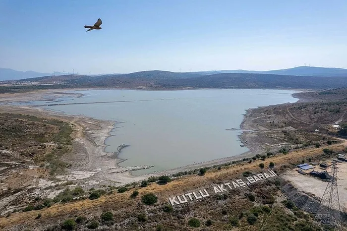 devlet-barajlari-acti-izmir-cesme-suya-kavustu-1756358310542.jpeg Devlet barajları açtı İzmir Çeşme suya kavuştu!