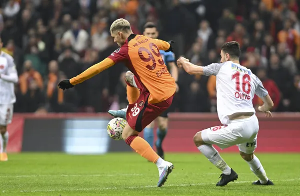 Cimbom rekor tazeledi! Galatasaray 2 kez geri düştüğü maçı kazandı! İcardi yine yıldızlaştı