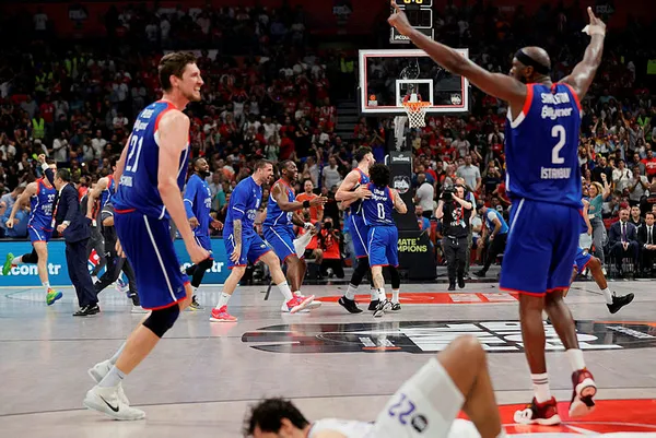 Son dakika: Anadolu Efes, Real Madrid'i yenerek şampiyon oldu - 3