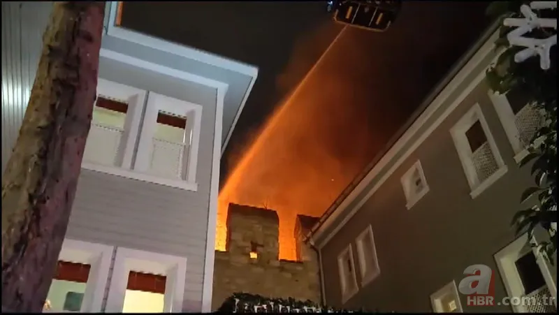 Topkapı Sarayı'ndaki tarihi restoranda yangın! Milli Saraylar Başkanlığı'ndan açıklama geldi 8