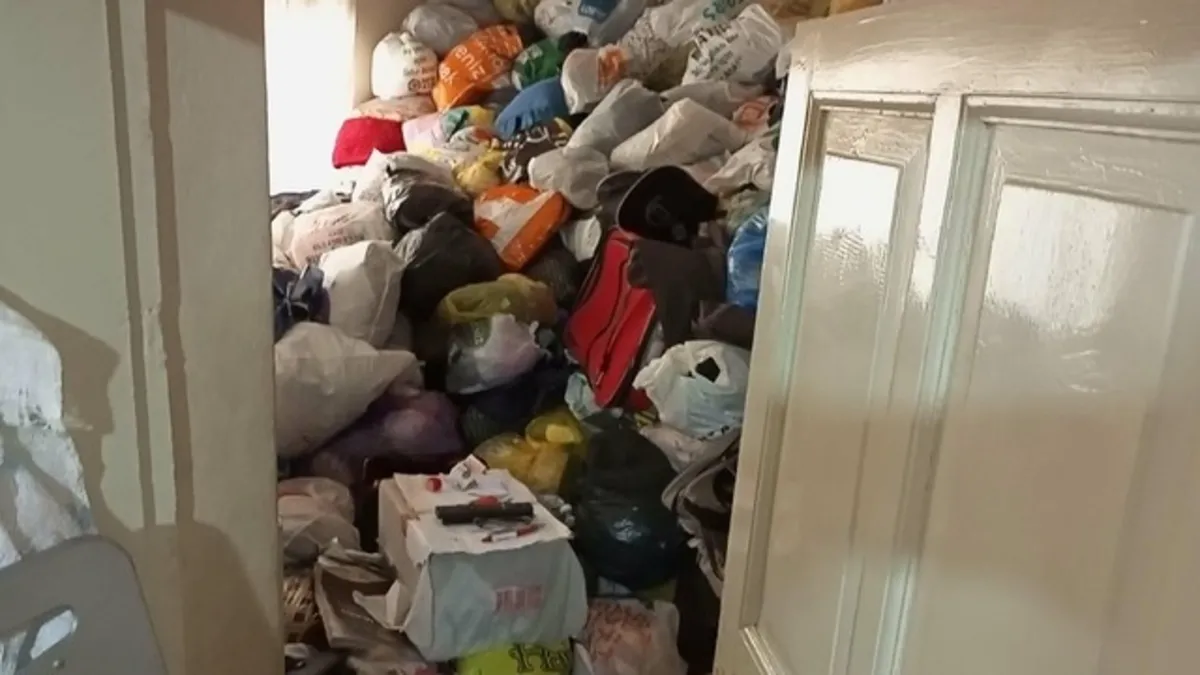 Aydın'dan şoke eden anlar! Evden 6 kamyon çöp çıktı