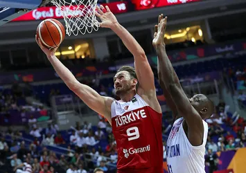 Semih Erden resmen Beşiktaş ile anlaştı