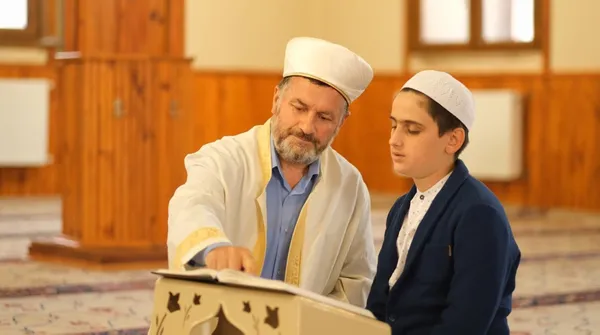 Geleceğin hafızları bu camide yetişiyor - 1