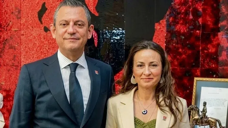 Belediye kasasından çifte sorgulu rant! Özgür Özel'in "karakutusu" İlksen Özalper'den büyük çark: Hatırlamıyorum - 1