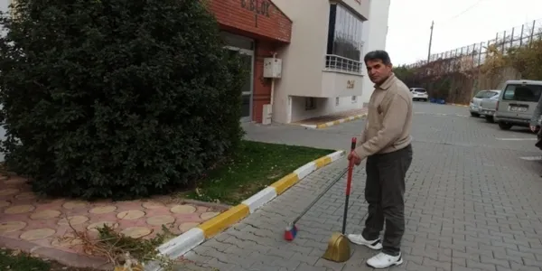 Kapıcılar Kralı filmi gerçek oldu: Kapıcı olduğu apartmanda yöneticiliğe aday olacak