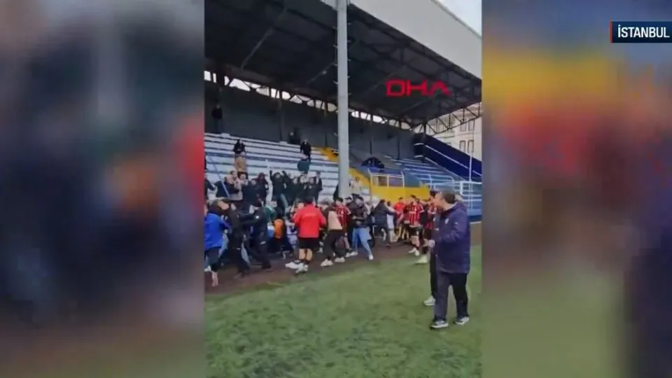 Amatör lig maçında stadyum karıştı