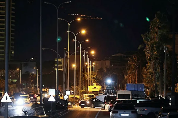 enerji-ve-tabii-kaynaklar-bakanligi-deprem-bolgesindeki-sokak-lambalarina-elektrik-verilmeye-baslandi-1675893499686.jpg Enerji ve Tabii Kaynaklar Bakanlığı: Deprem bölgesindeki sokak lambalarına elektrik verilmeye başlandı - 4