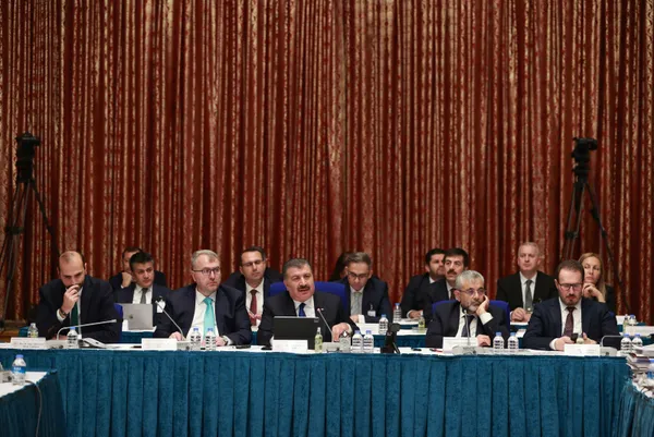 Bakan Koca’dan SMA açıklaması: İkinci bir ilaç kullanıma alınıyor