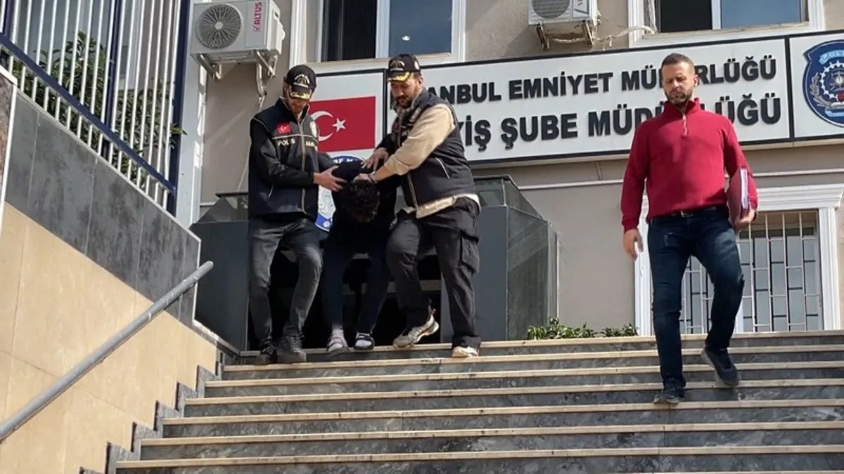 İstanbul'da akılalmaz olay! Turist çifte dehşeti yaşattılar | Polis operasyonla kurtardı