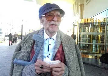 Usta oyuncu Kayhan Yıldızoğlu hastaneye kaldırıldı