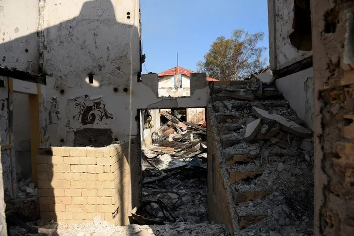 Yunanistan’da çıkan orman yangınında 110 çocuk dumandan etkilendi