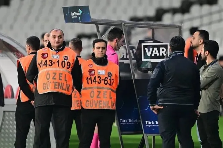 Karagümrük Fenerbahçe maçında olay yaratan penaltı pozisyonu! Spor yorumcularından flaş sözler