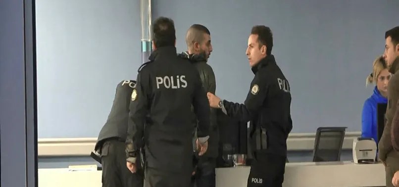 Gezi Parkı'nda polislere bıçaklı saldırı