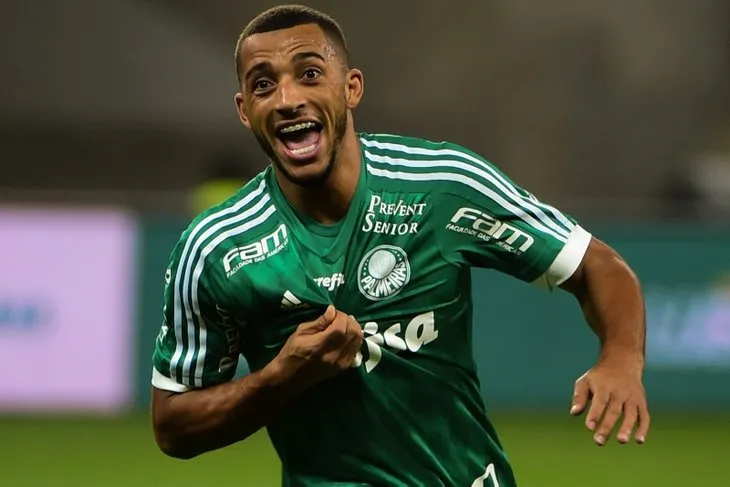 Kartal’ın yeni stoperi hakkında övgü dolu sözler: Vitor Hugo tam bir takım oyuncusu