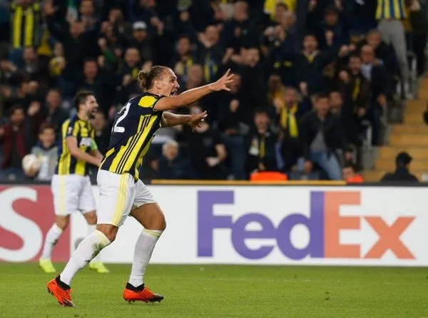 michael-frey-standard-liegee-70-dakikada-5-gol-atti-1628429589076.jpeg Fenerbahçe'nin eski futbolcusu Michael Frey Standard Liege'e 70 dakikada 5 gol attı - 2