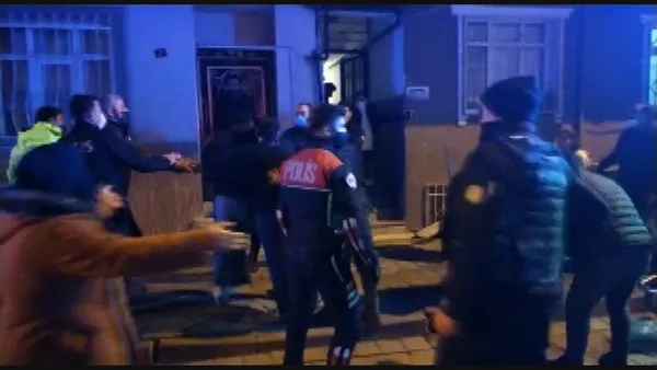 1610004042519.jpg İstanbul'da ceviz cinayeti! Komşusunu kalbinden vurdu - 4