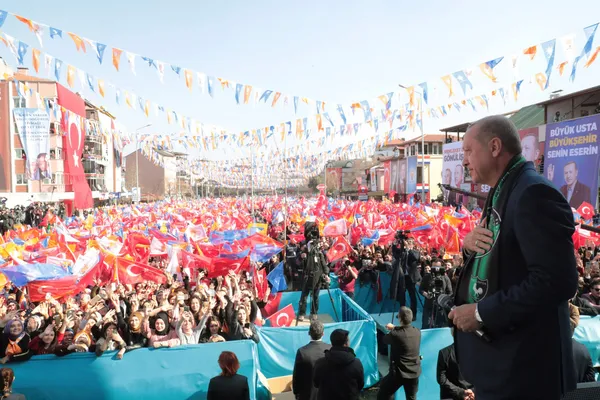 huriye-teyzenin-baskan-erdogan-sevgisi-engel-tanimiyor-o-fotografin-kahramani-konustu-1675079808656.jpg Huriye teyzenin Başkan Erdoğan sevgisi engel tanımıyor! O fotoğrafın kahramanı konuştu - 1
