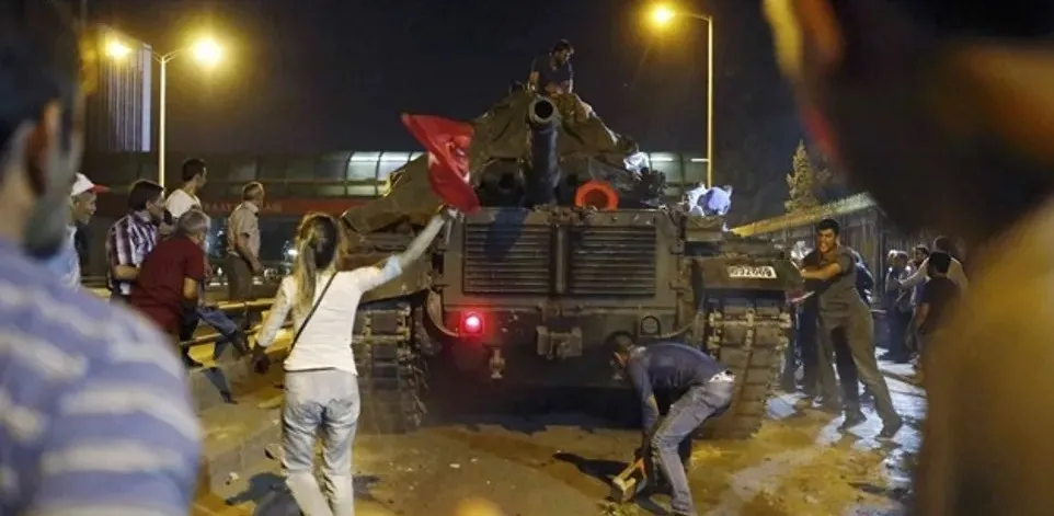 darbe-karari-1-kasim-2015-secimleri-ile-verildi-1784013060563.jpeg Darbe kararı 1 Kasım 2015 seçimleri ile verildi - 3