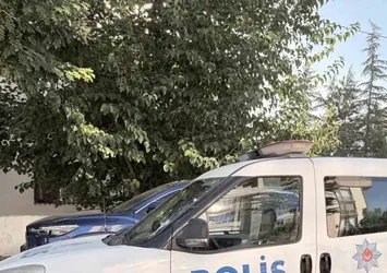 Polis katil zanlısını her yerde arıyor