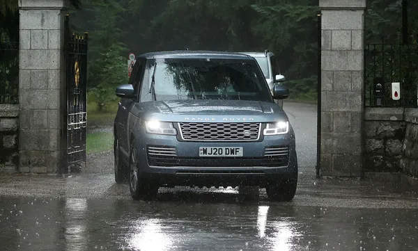 1662479350354.jpg İngiltere'nin yeni Başbakanı Liz Truss! II. Elizabeth'ten yetkiyi aldı ofisine geçti! İşte o anlar... - 9