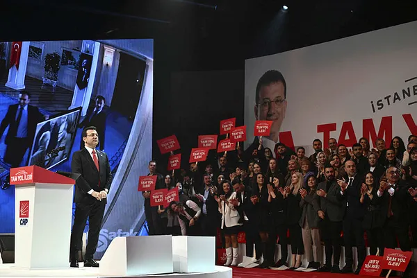 sabah-gazetesi-yazari-melih-altinoktan-ekrem-imamogluna-elestiri-kollari-sivamakta-biraz-gec-kalmadiniz-mi-1704520336607.jpg Sabah gazetesi yazarı Melih Altınok'tan Ekrem İmamoğlu'na eleştiri: Kolları sıvamakta biraz geç kalmadınız mı? - 1