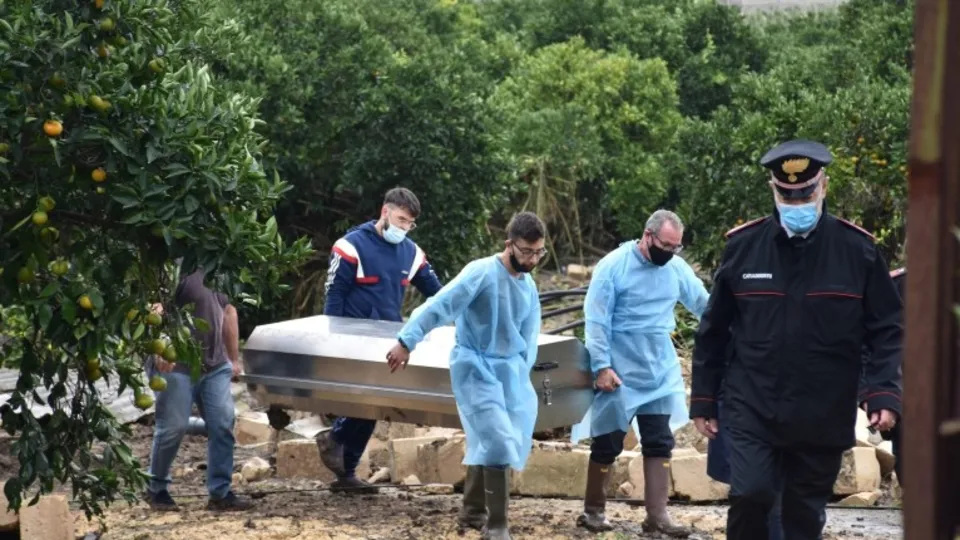 SON DAKİKA İtalya’da vatandaşlara evden çıkmayın uyarısı