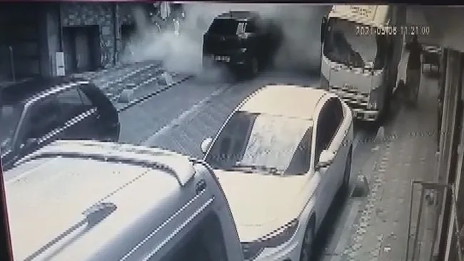 Zeytinburnu'nda çöken binanın altında kalmaktan son anda kurtuldu! O anları gözyaşlarıyla anlattı - 1